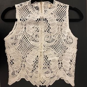 White Chelsea Crochet Sleeveless Top 35$ Size M